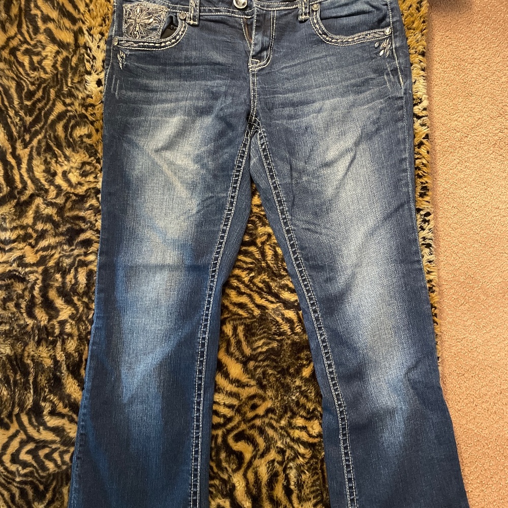 Grace in LA woman’s jeans